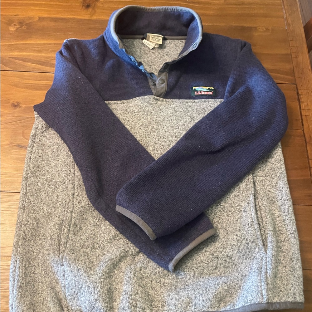 Fleece pull over - size Medium 10-12